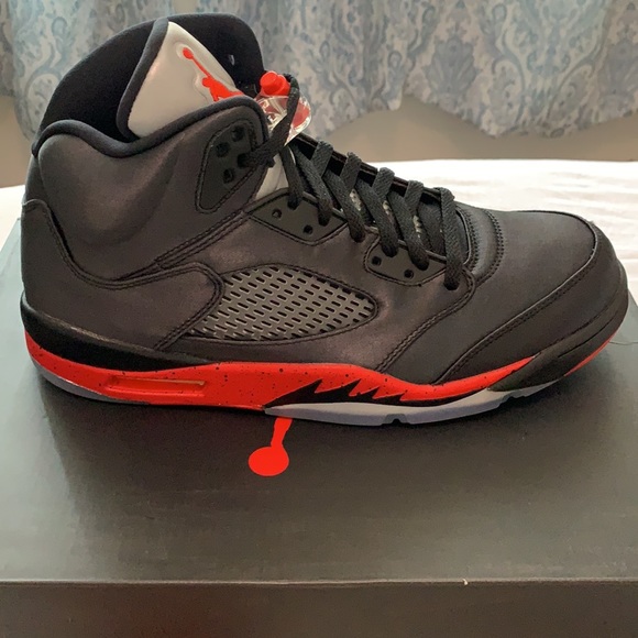 Authentic! Jordan 5 Retro Satin Bred-Mens Size 11 - Picture 7 of 9